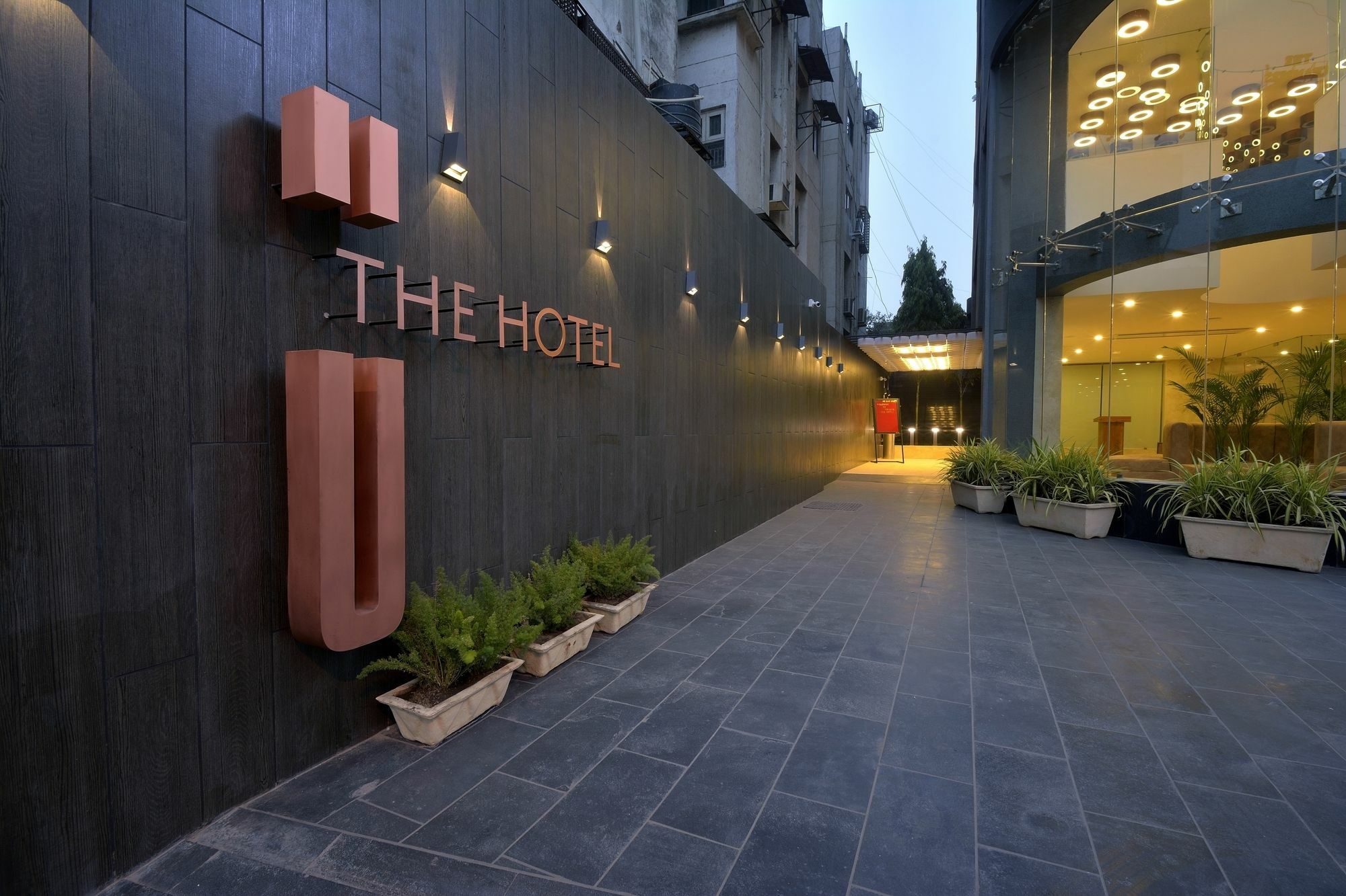 Urbane The Hotel Αχμπανταμπάντ Εξωτερικό φωτογραφία